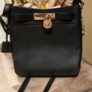 Black Michael kors crossbody